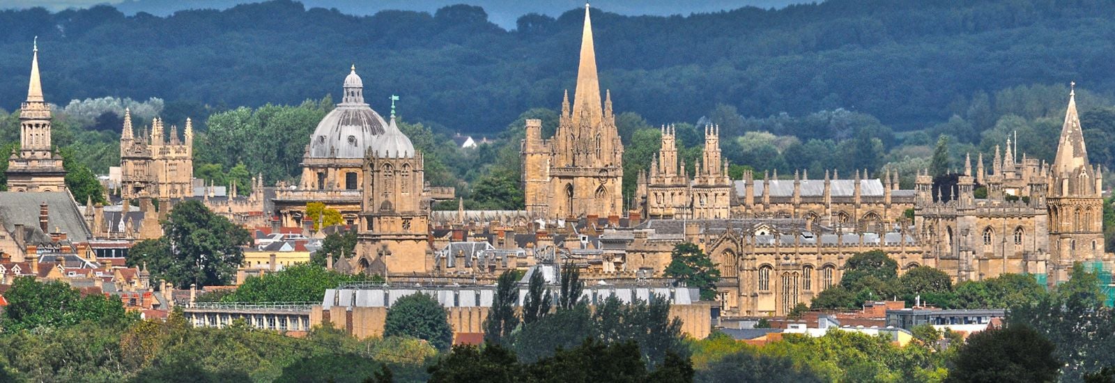 University of Oxford (UK) – Duniya Ka Sabse Purana Aur Prestigious University.